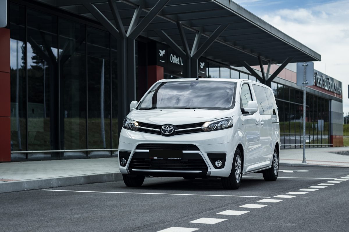 Toyota Proace Verso pohled ze předu