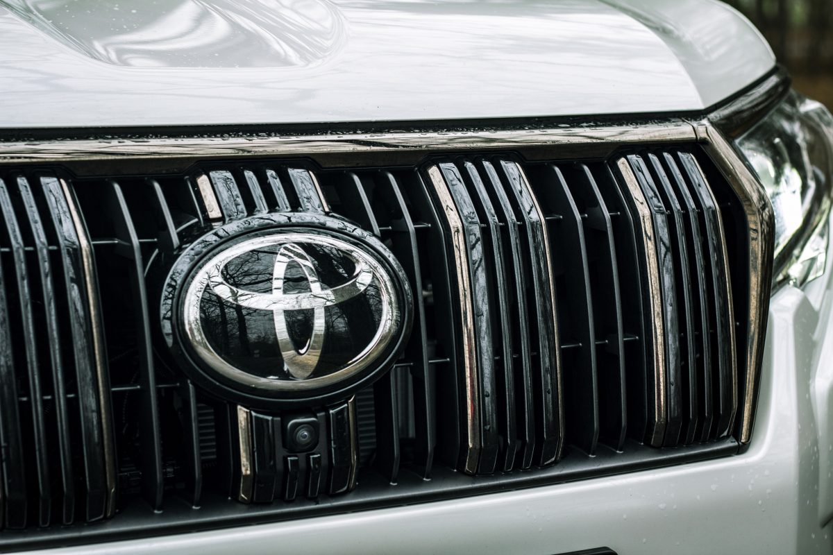 Toyota Land Cruiser 2.8 diesel přední kamera