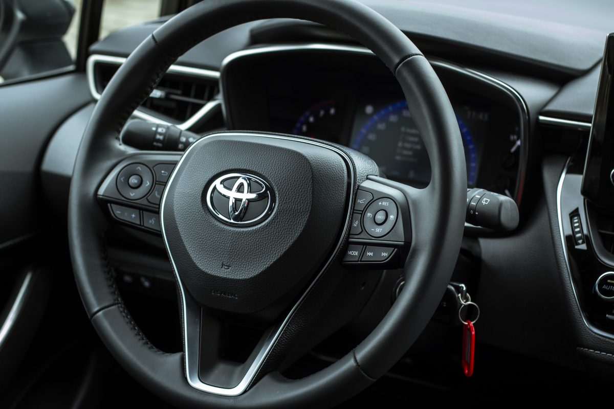 Toyota Corolla hatchback - volant