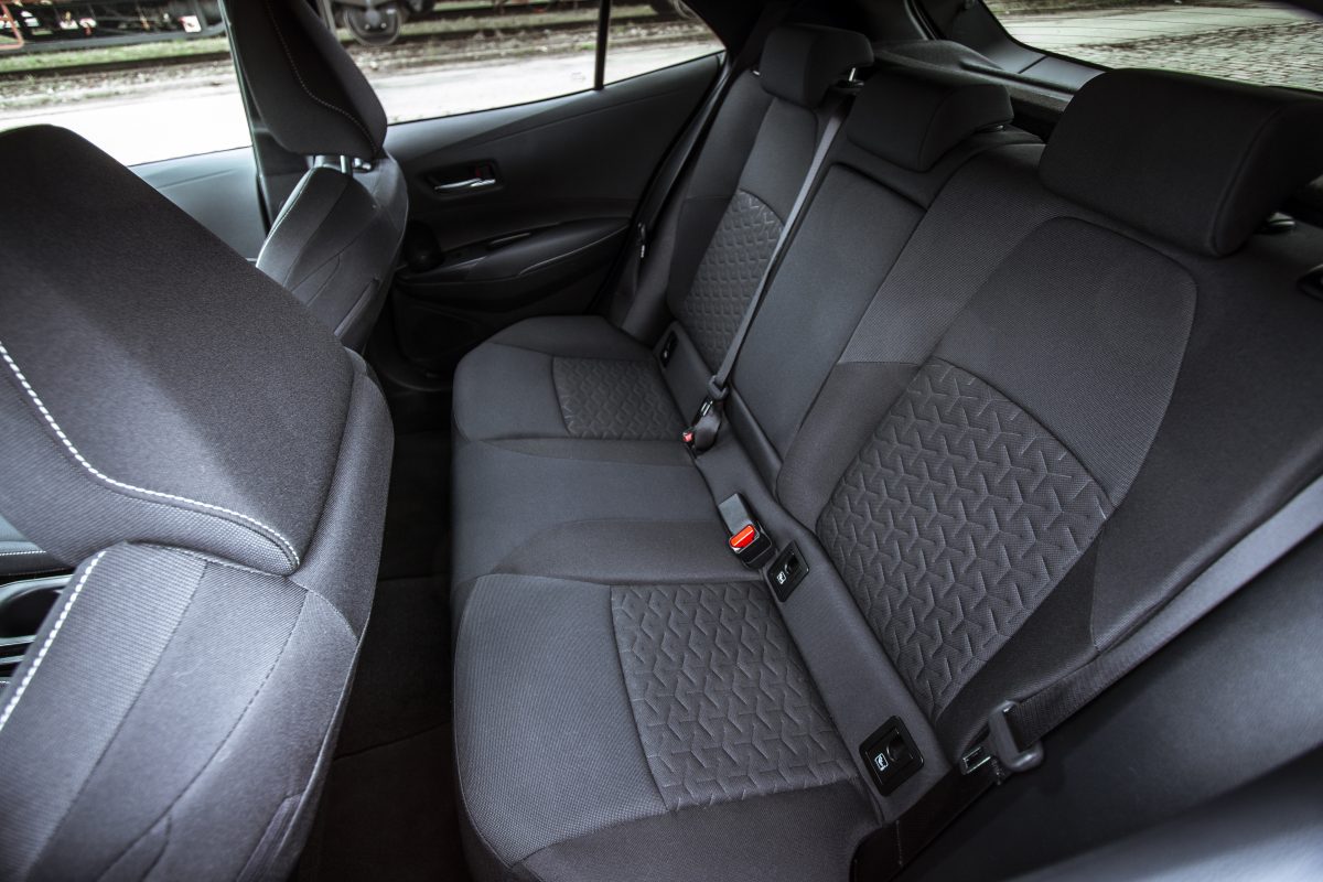 Toyota Corolla hatchback - zadní sedadla