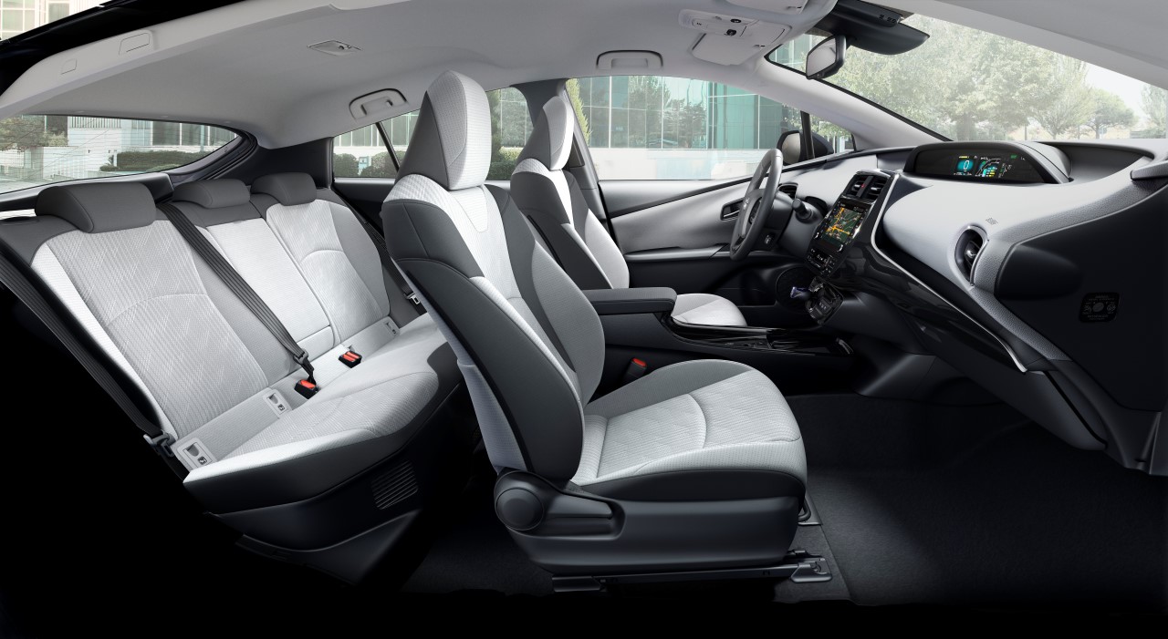 Toyota Prius Plug-In přední sedadla