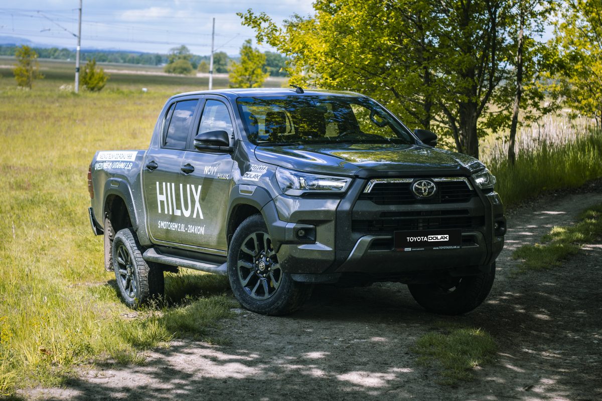 Toyota Hilux Invincible - křížení náprav